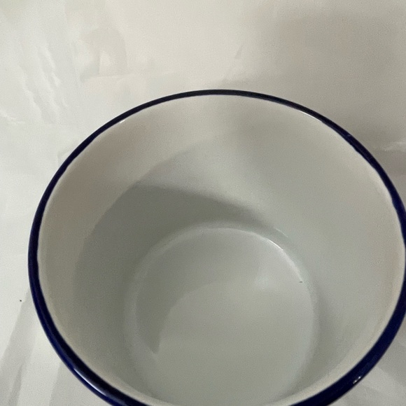 Vintage 1984. International House Country Blue. Blue Cat covered jar. 7”. - Picture 4 of 7